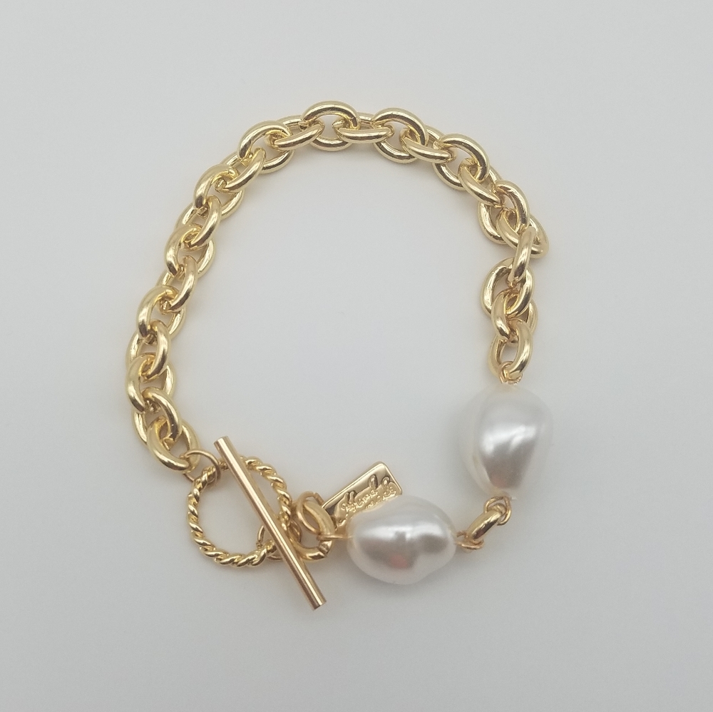 Faux Pearl Bracelet
